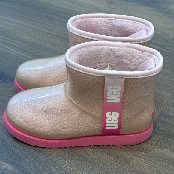 Authentic UGG Classic Clear Mini II Gradient Waterproof Women Winter/Rain Boots - Picture 1 of 15